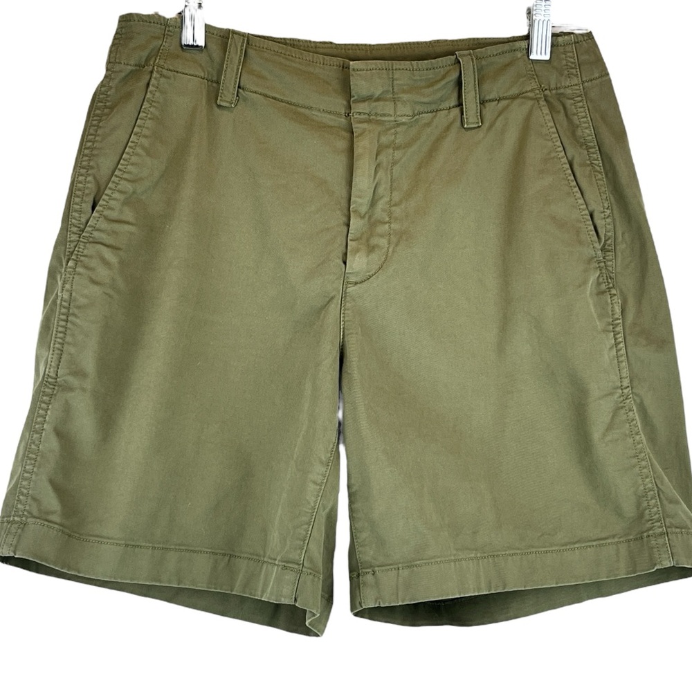 GAP 7" Inseam Downtown Khaki Bermuda Style Short Desert Cactus Green Sz 8 - Picture 4 of 11